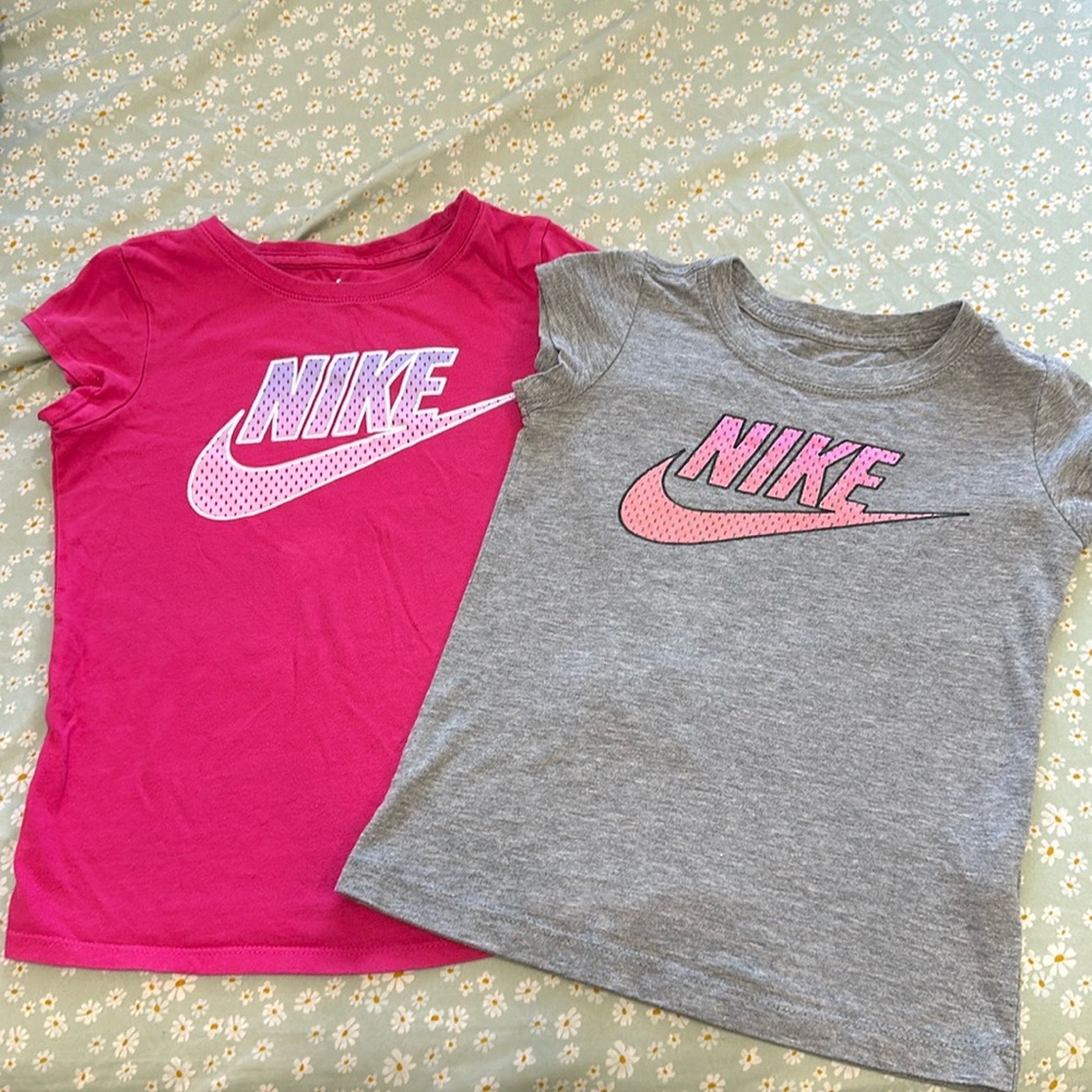 Girls Nike t-shirt